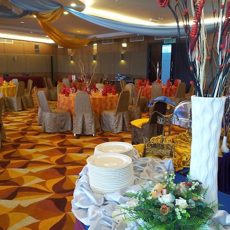 The Klagan Hotel Kota Kinabalu Esterno foto